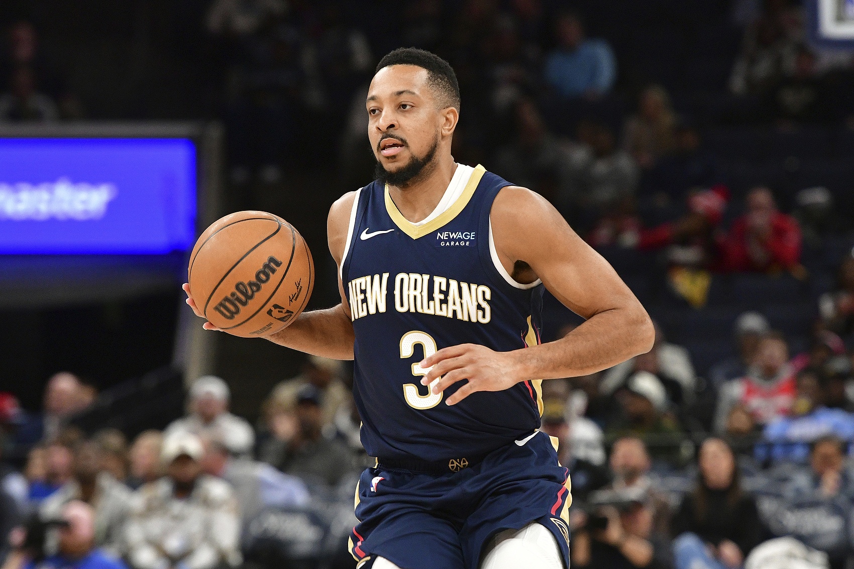  狀態(tài)在線！麥科勒姆上半場(chǎng)12投6中&三分6中2 得到14分1板1助