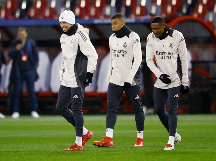  西媒：集中精力，對陣馬競前夜皇馬球員集體在基地中休息