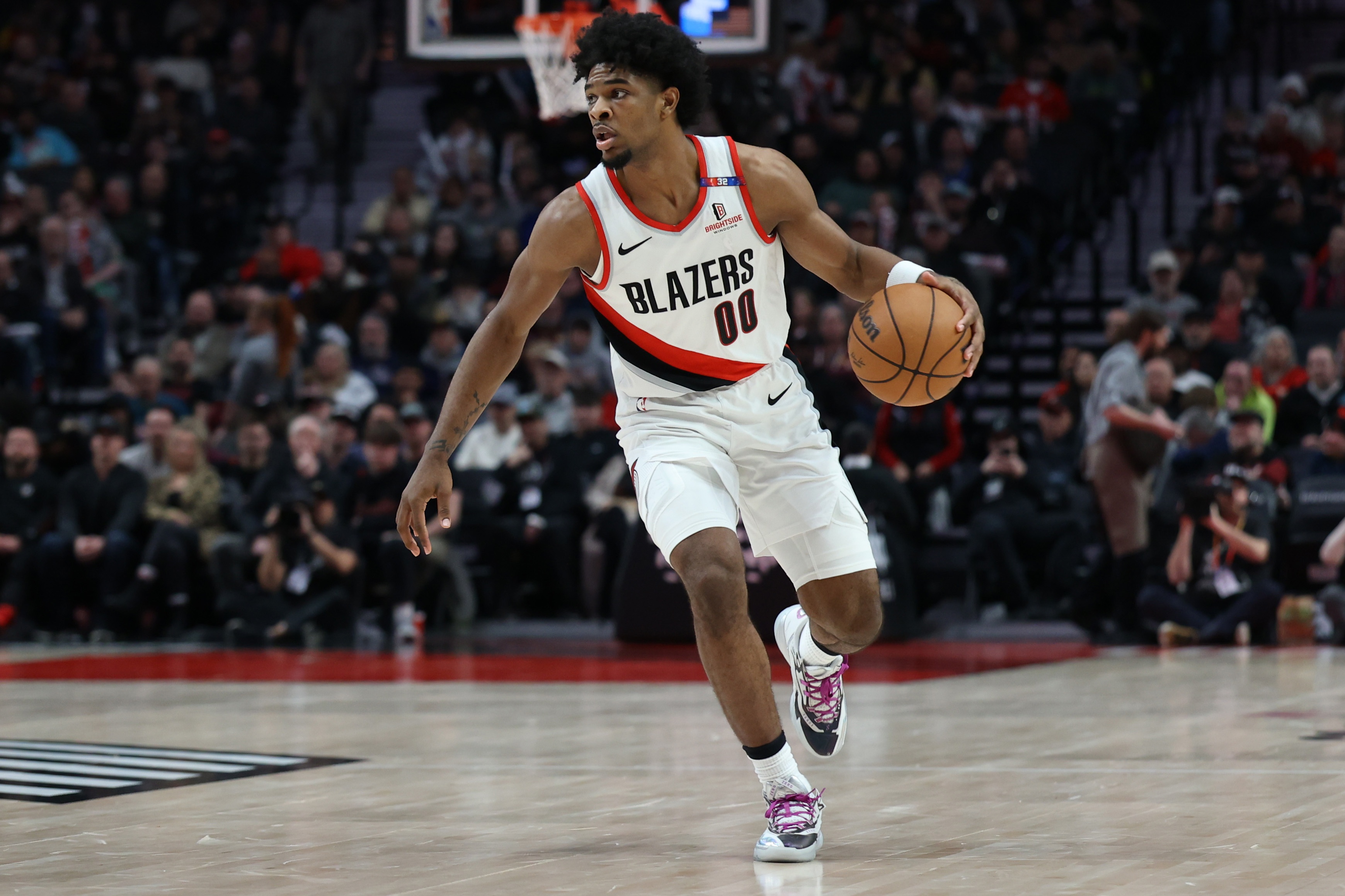  替補表現(xiàn)不錯！亨德森9中5拿到12分1助攻1搶斷