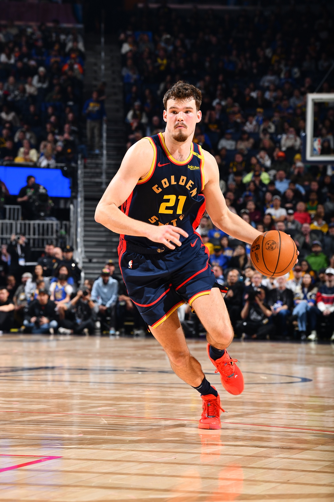  轉(zhuǎn)正！Shams：勇士將內(nèi)線球員波斯特的雙向合同轉(zhuǎn)為兩年標(biāo)準(zhǔn)合同