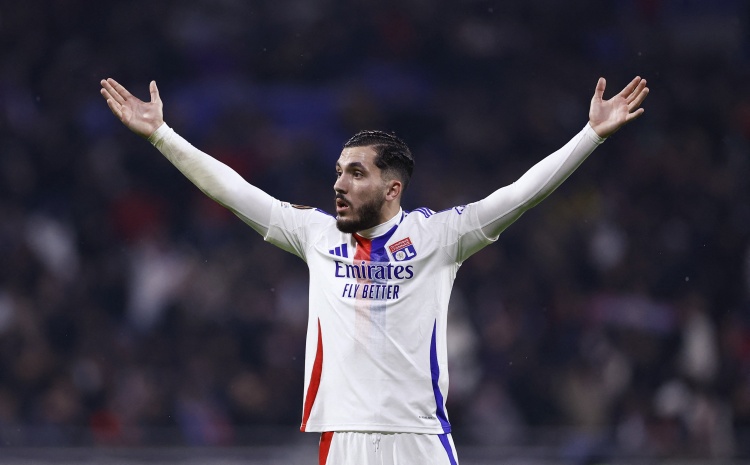  記者：拜仁今夏至少想引進(jìn)1名新邊鋒，吉滕斯、尼科、切爾基在列