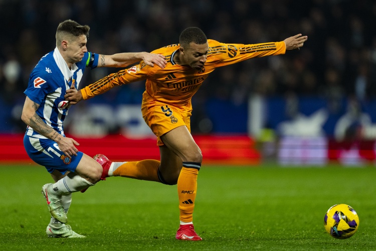  龍賽羅：皇馬輸球是由于驚人的判罰，VAR掌握在水平不足的人手中