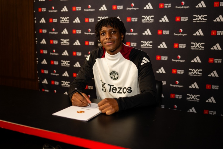  阿莫林：多古能勝任兩條邊路，他的特質(zhì)契合我們的比賽風(fēng)格