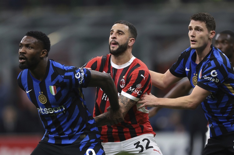  太陽報(bào)：來到米蘭后，沃克居住在每晚2200鎊的五星級(jí)酒店