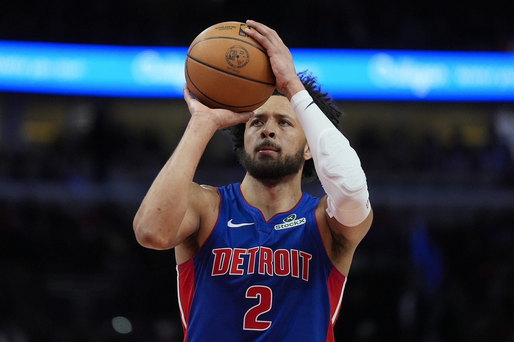  急需調(diào)整！CC首節(jié)8投僅2中 得到4分2助攻2失誤正負(fù)值-10