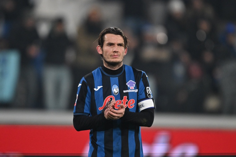  亞特蘭大遭補時點殺，德容恩：關注足球的人都知道這不是點球