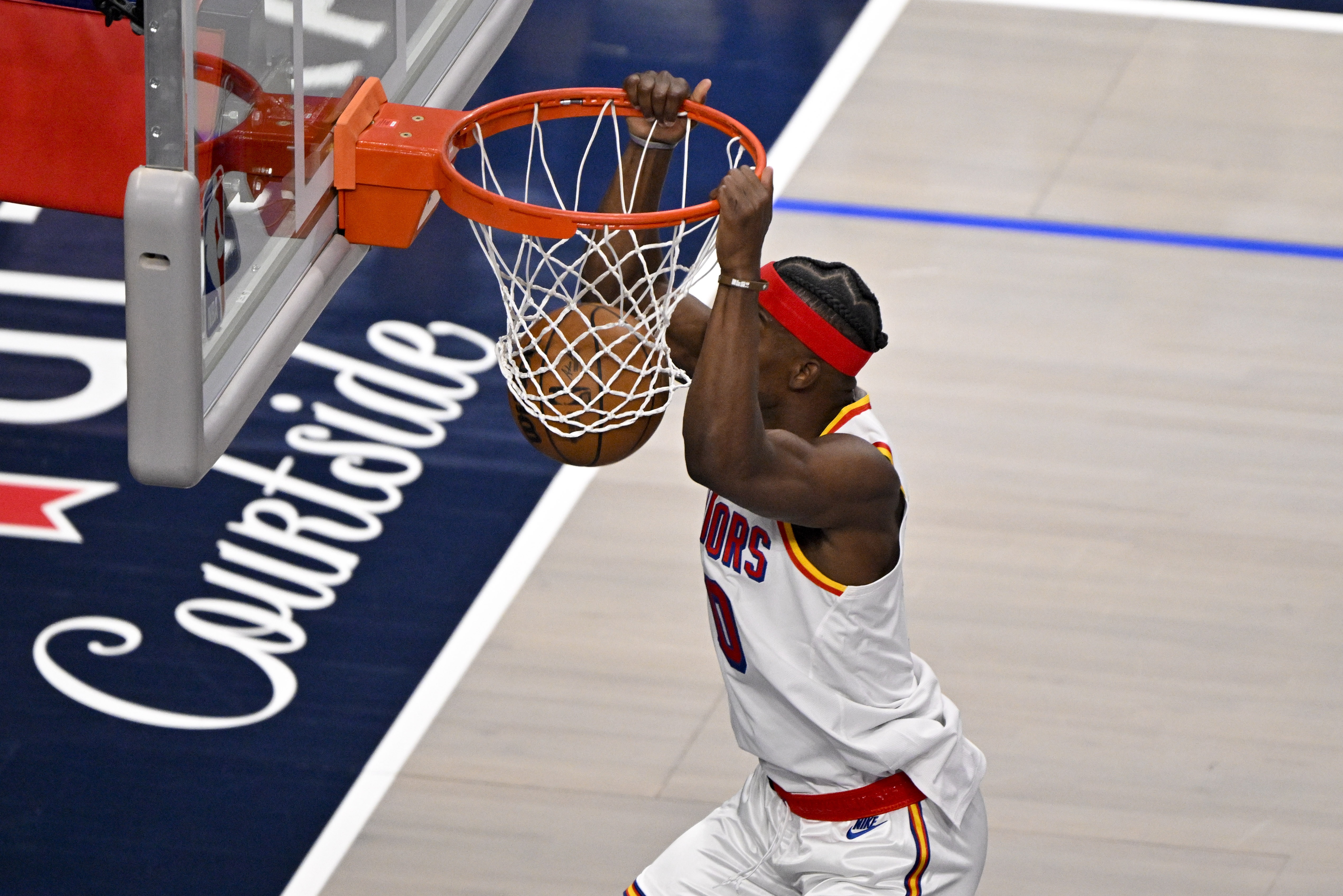  工兵！巴特勒前三節(jié)僅出手9次 全場15中6拿到19分8板4助