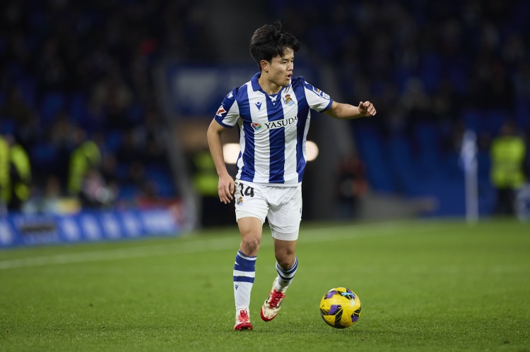  步頻真快?久保建英歐聯(lián)轟世界波，內(nèi)切打門(mén)一氣呵成！