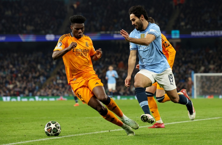  全員不及格！曼晚賽后評分：京多安4分，其他球員均獲5分