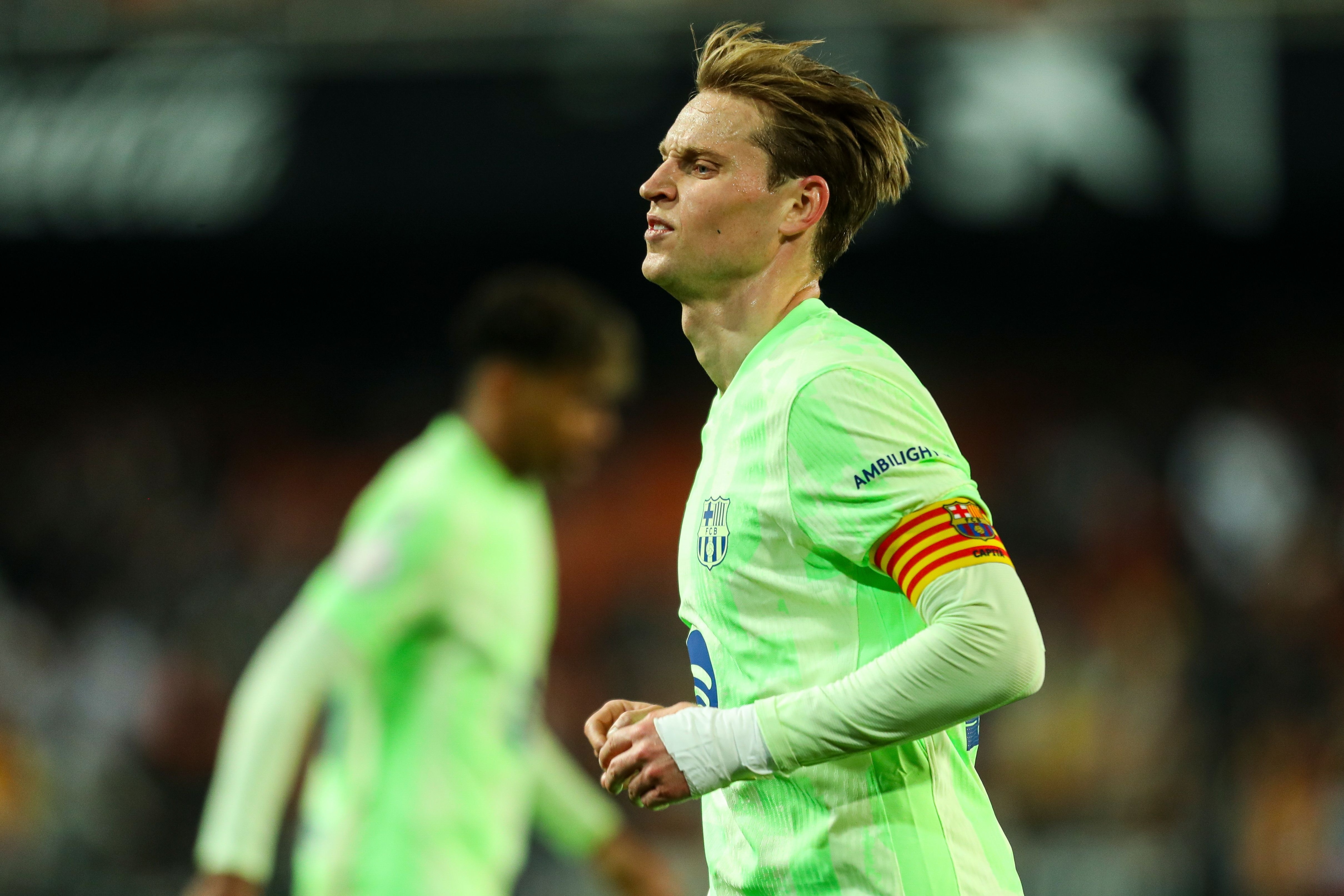  德容：客戰(zhàn)馬競(jìng)拿走3分是我們的目標(biāo)，早已習(xí)慣被媒體所談?wù)? class=