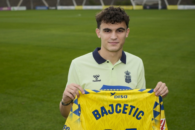  勁射破門！利物浦外租20歲后腰巴伊切蒂奇打進(jìn)西甲生涯處子球