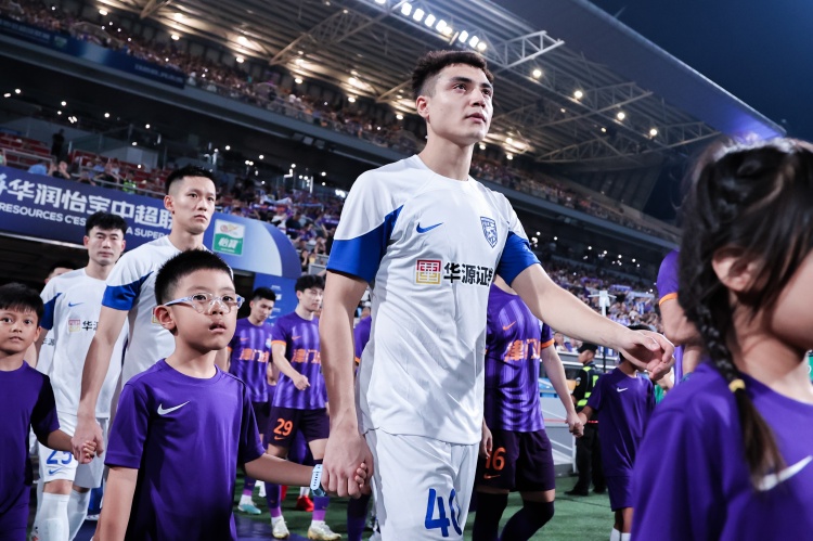  記者：吾米提江加盟海港，大概率600萬轉(zhuǎn)會費+賀慣外租模式