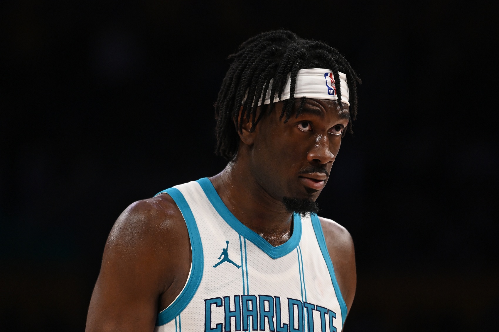  又拿兩雙！馬威9中6拿到14分14籃板&填滿數(shù)據(jù)欄