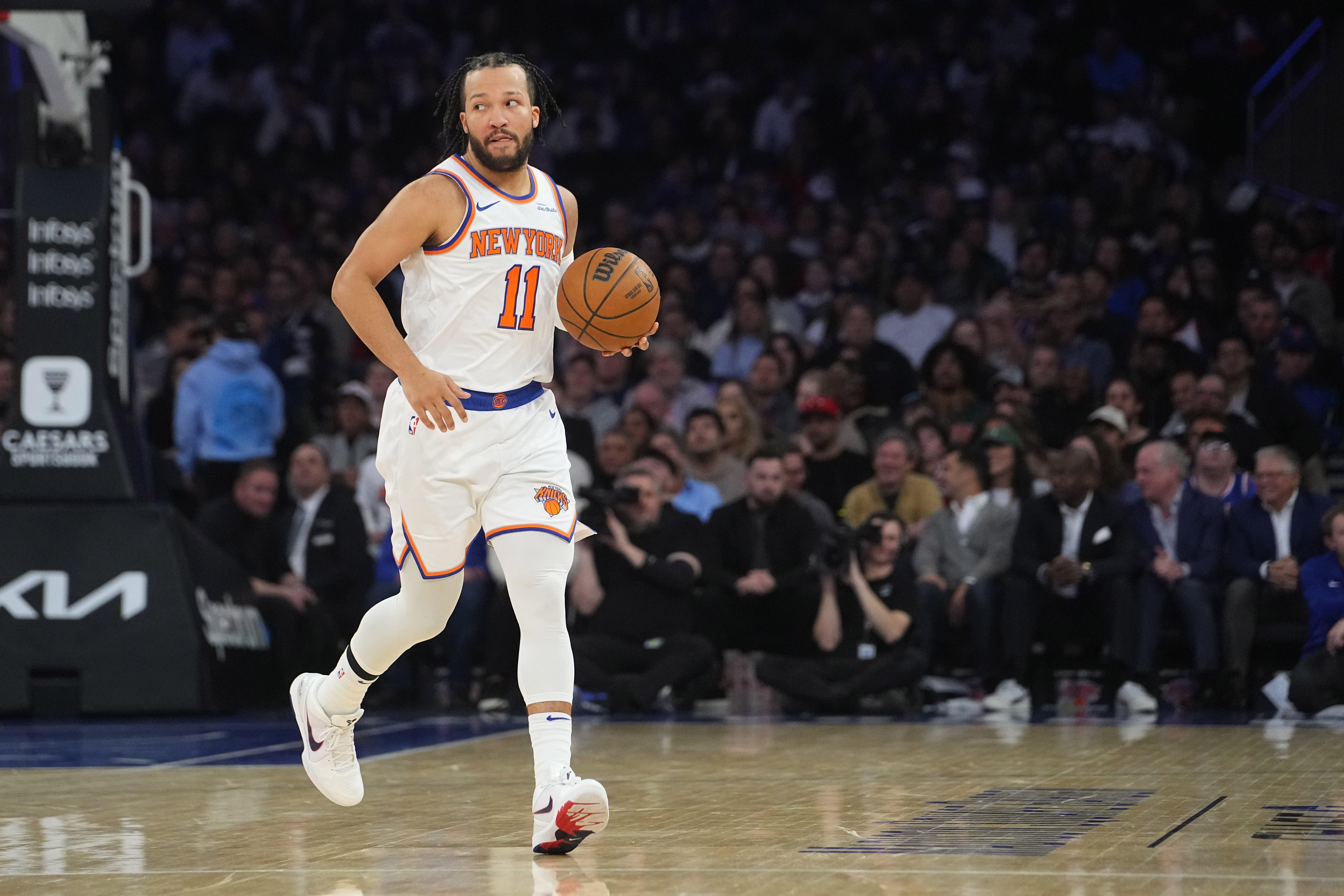  狀態(tài)火熱！布倫森首節(jié)8中6砍下16分 但球隊落后騎士12分