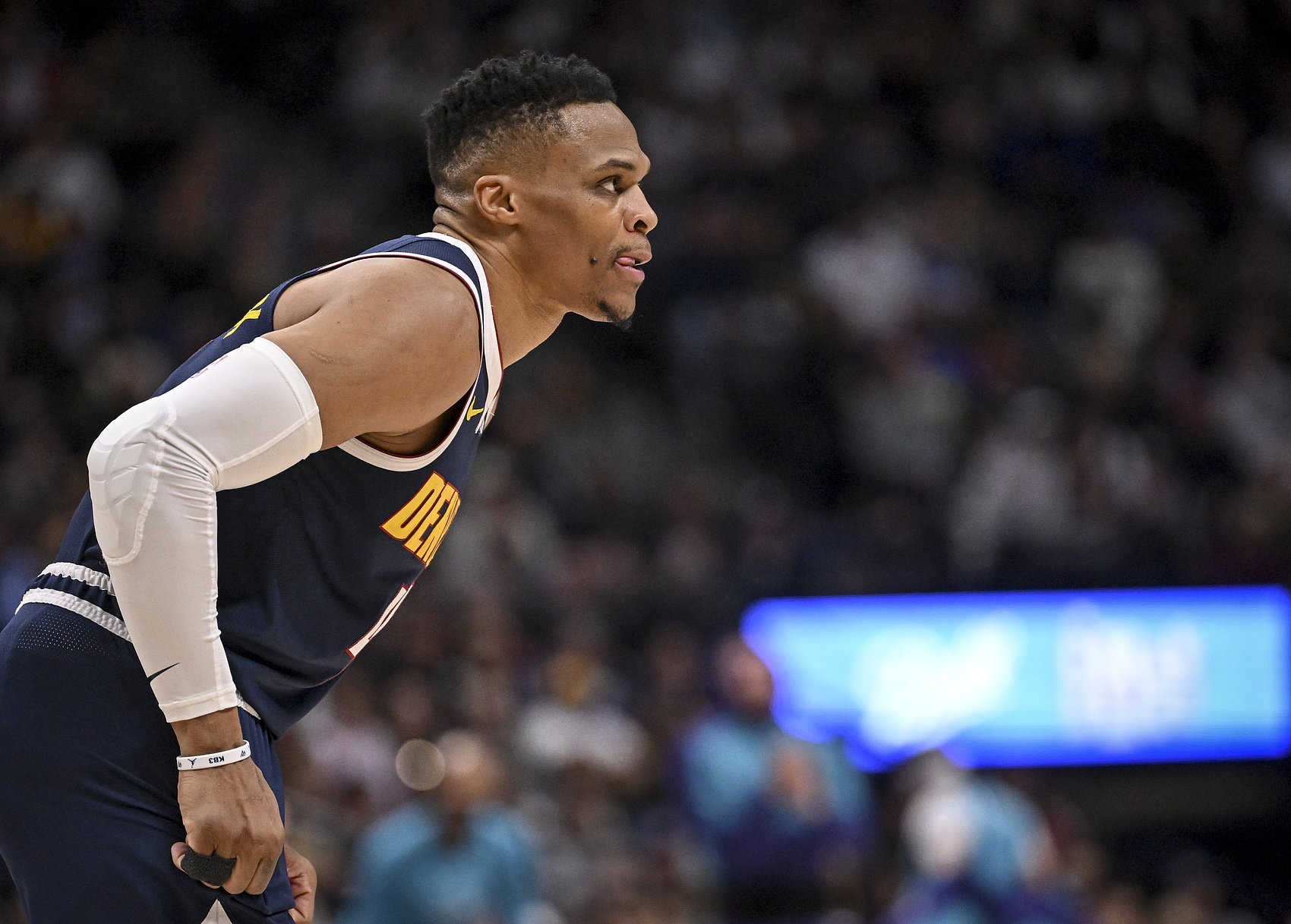  憋著一口氣！威少第三節(jié)5中4砍10分1板 三分2中2