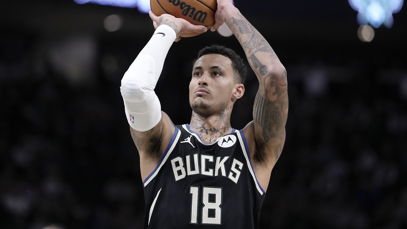  還可以！庫茲馬16投7中&三分13中5 得到22分2板2助