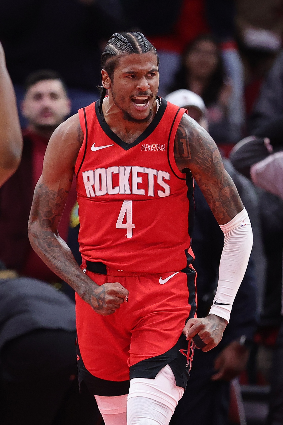  穩(wěn)定發(fā)揮！杰倫-格林三分8中4砍23分9板5助1斷2帽 正負(fù)值+27