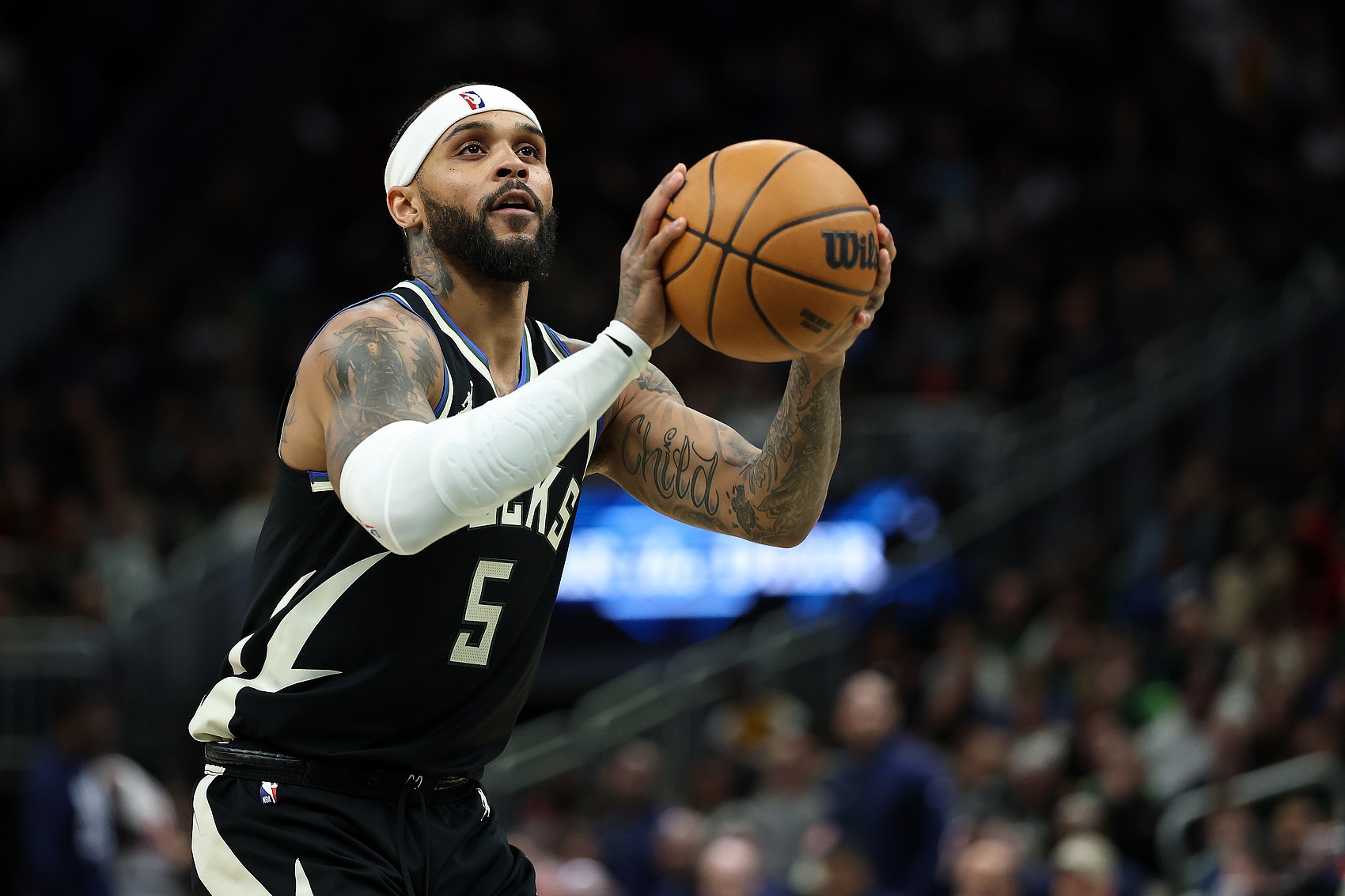  板凳火力！特倫特半場(chǎng)6中4貢獻(xiàn)11分 三分4中3