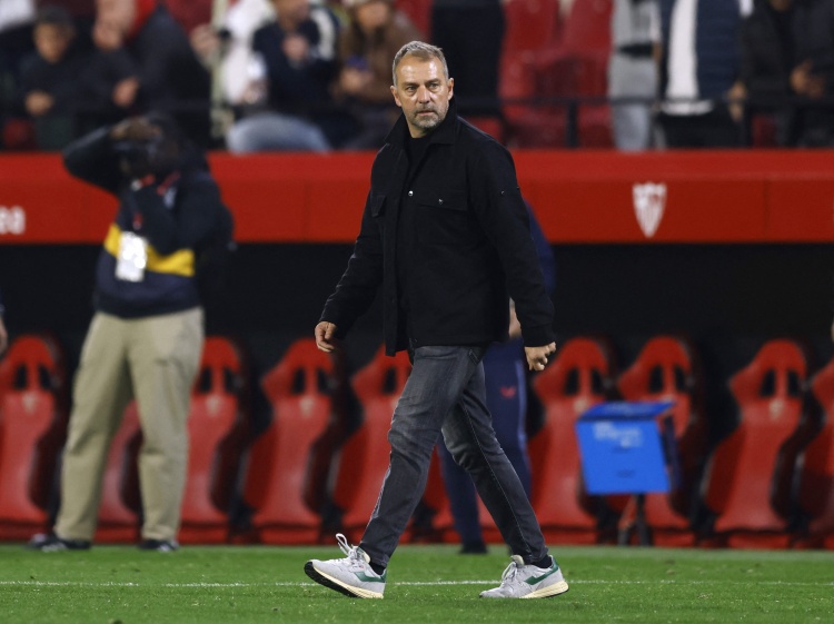  阿斯：重視球員個人自由！弗里克未令巴薩球員集體觀看馬德里德比