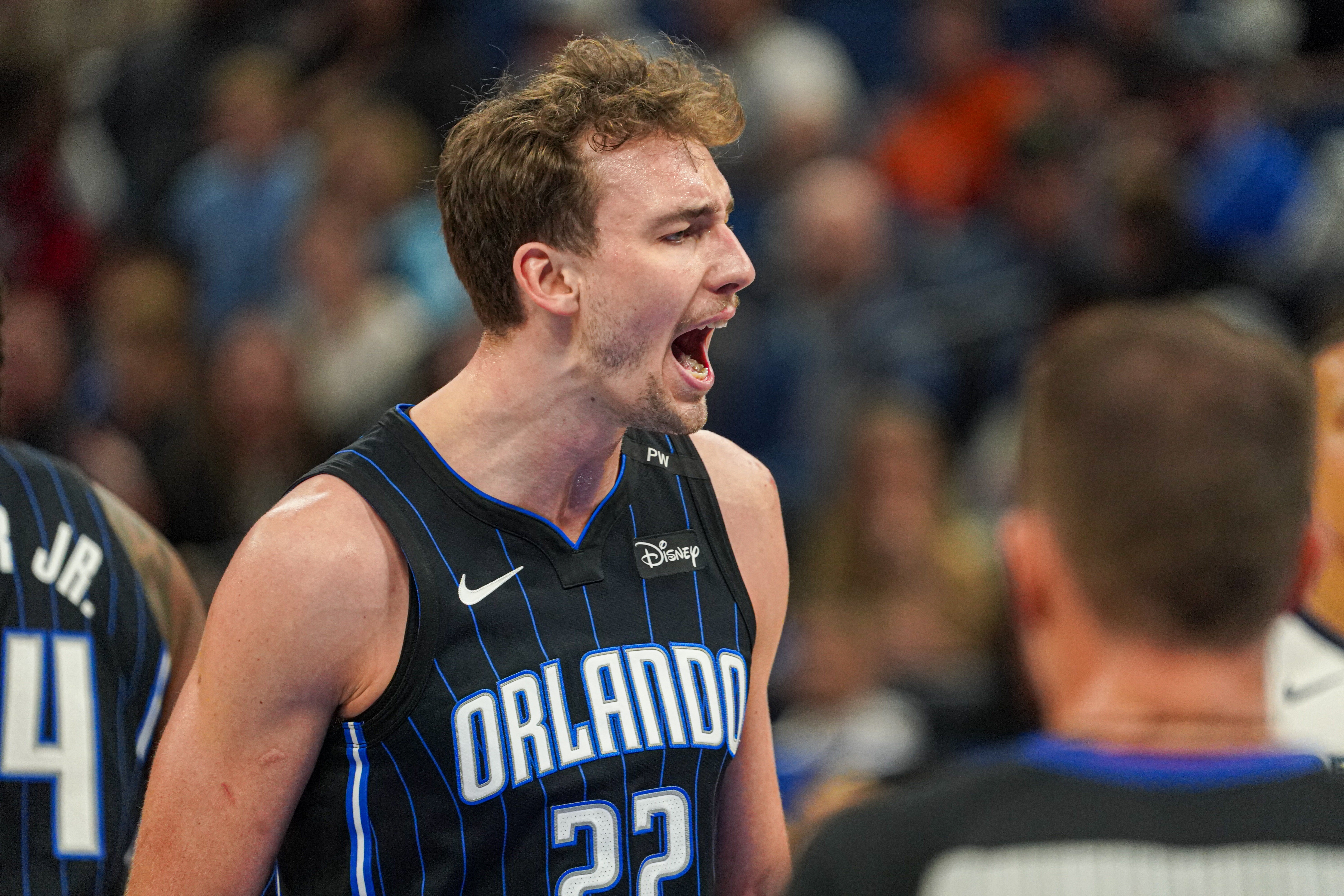  上次交手曾絕殺湖人！雷迪克：我對(duì)小瓦格納充滿敬意 他是個(gè)球星