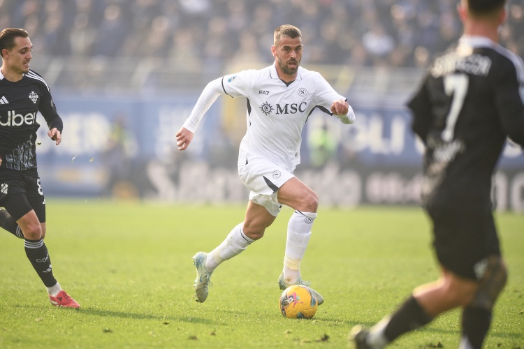  官方：斯皮納佐拉大腿肌肉疲勞，將缺戰(zhàn)那不勒斯vs米蘭