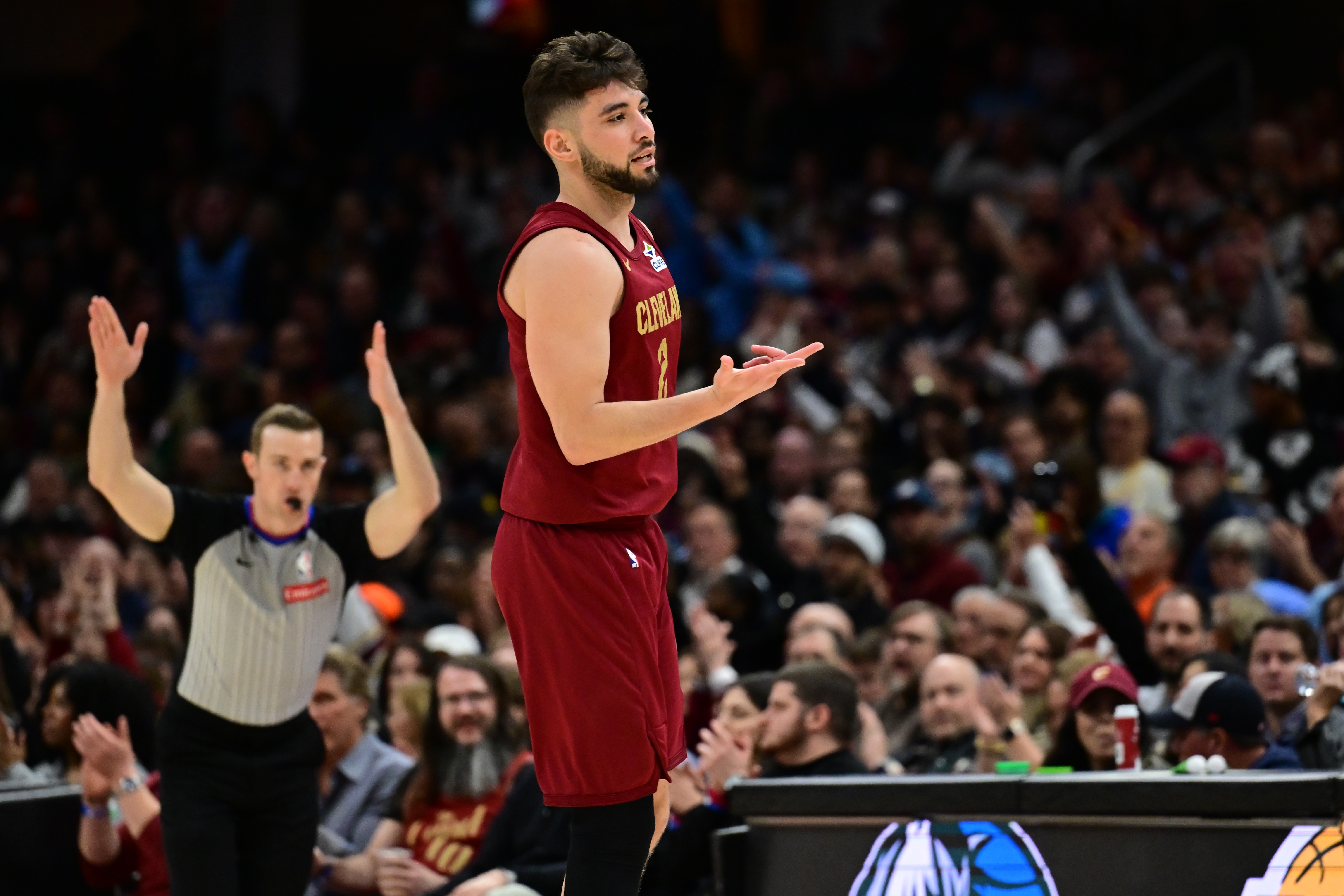  板凳匪徒！杰羅姆&亨特合砍37分 兩人共進(jìn)8記三分 魔術(shù)全隊才5記