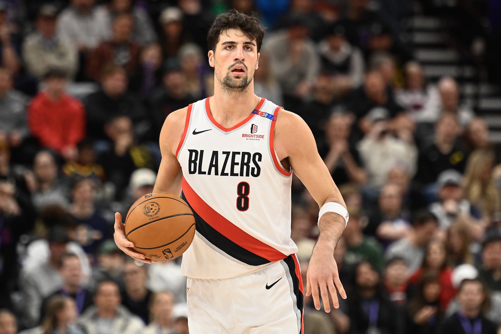  盡力局！阿夫迪亞以70+%命中率砍下30+15+5 隊(duì)史首位