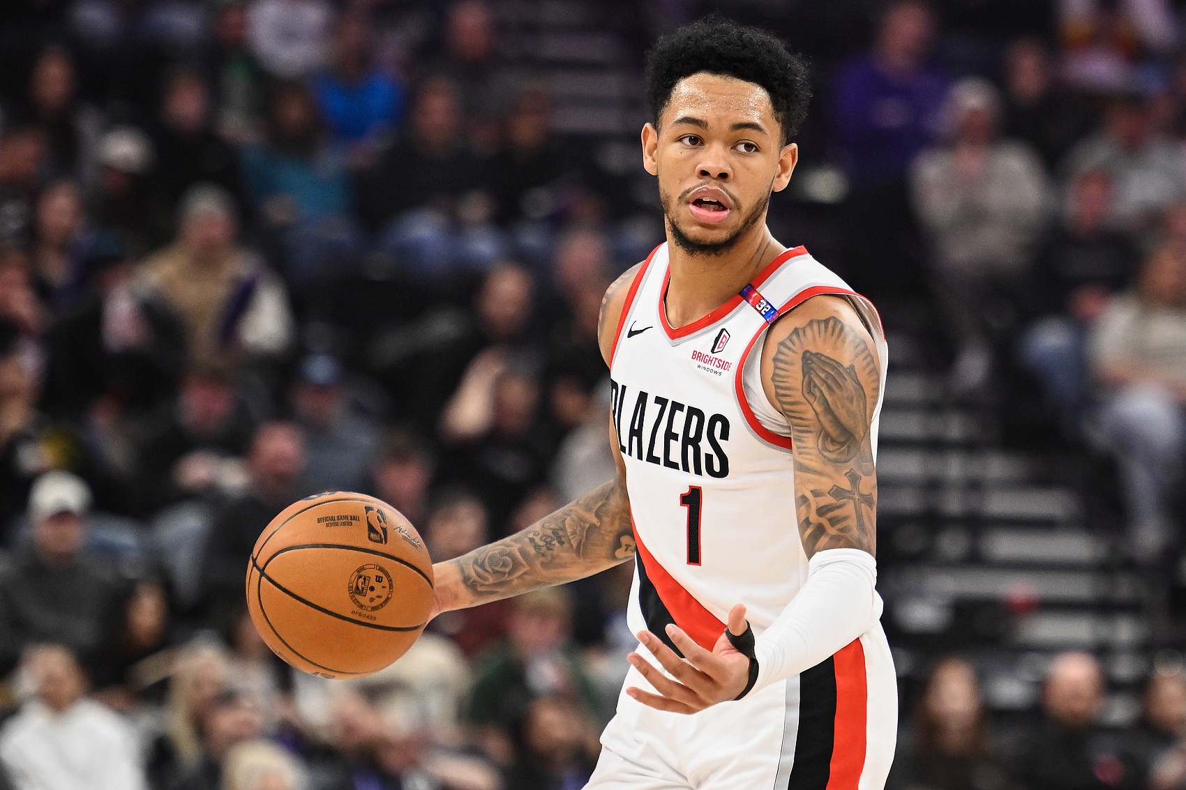  差勁！安芬尼-西蒙斯11投僅2中拿到6分5助 三分8中2