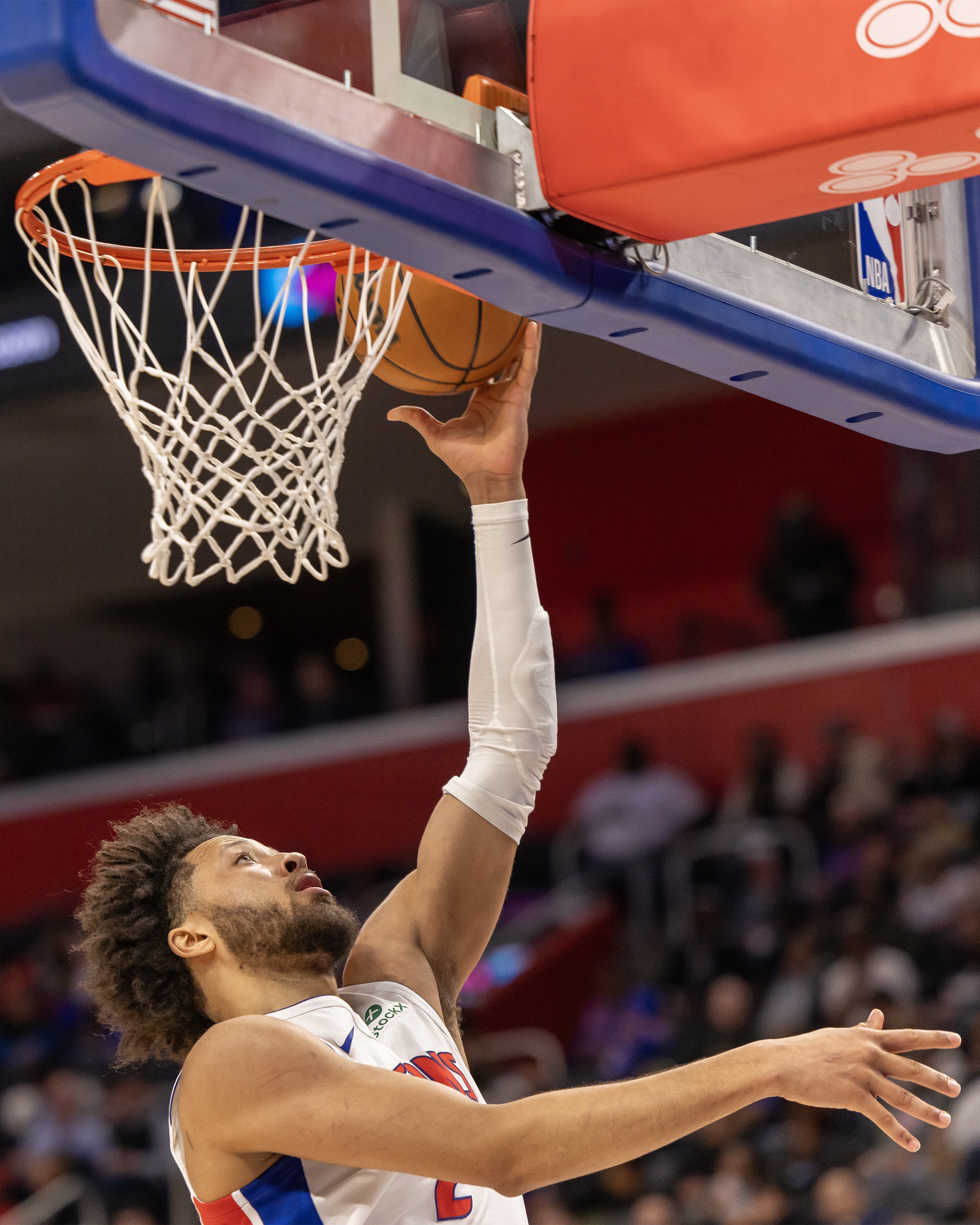  CC：想要贏得尊重還要繼續(xù)努力 不覺得我們?nèi)〉檬裁闯删土? class=