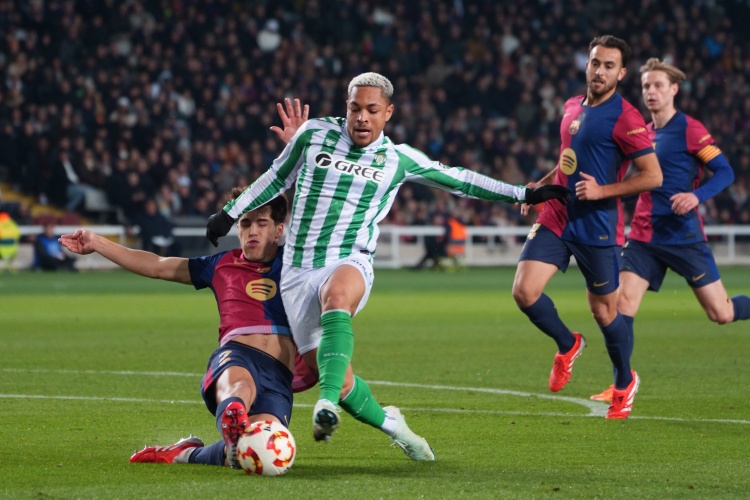  世體：巴薩獲得國(guó)際足聯(lián)批準(zhǔn)羅克的轉(zhuǎn)會(huì)，目前只差與貝蒂斯達(dá)協(xié)議