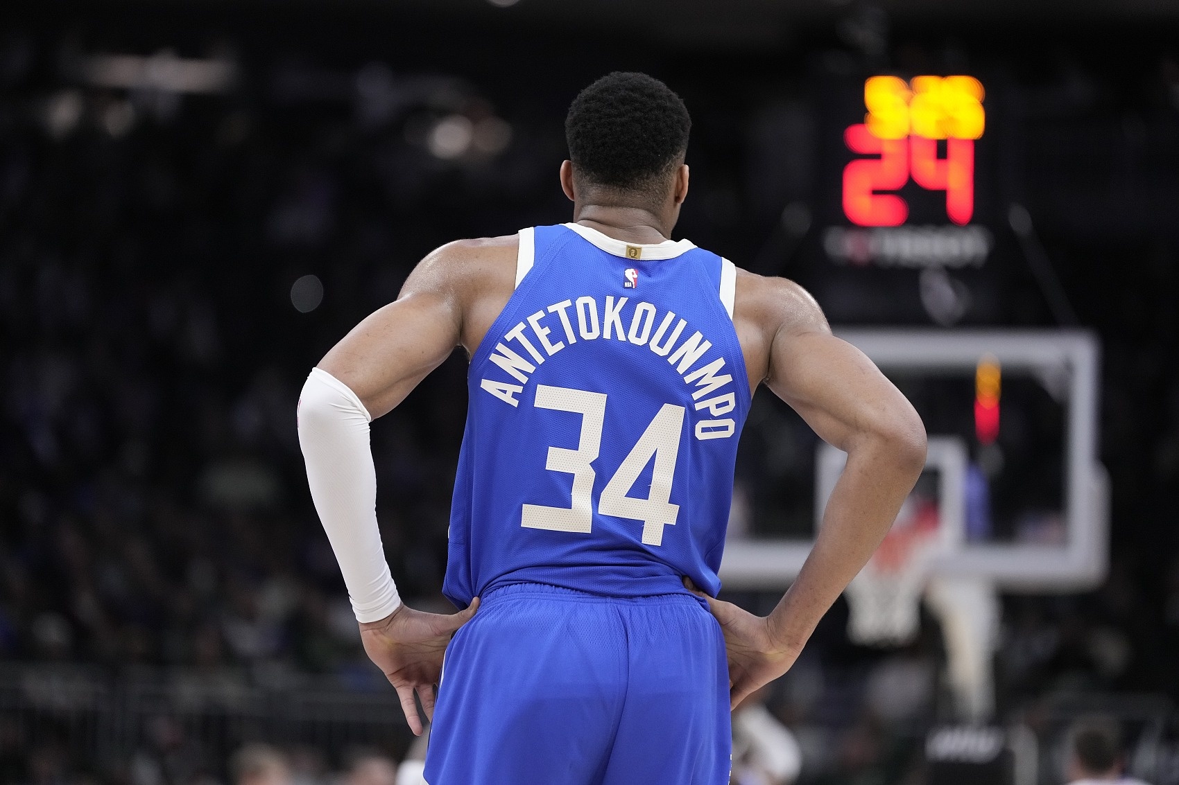  今天主場(chǎng)迎戰(zhàn)魔術(shù)！雄鹿主將字母哥出戰(zhàn)成疑