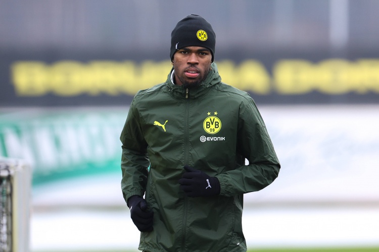  德媒：楚克烏梅卡未完全恢復(fù)健康，不確定多特是否會(huì)3500萬歐買斷