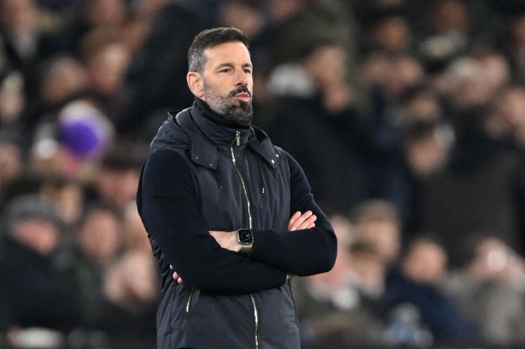  范尼執(zhí)教萊斯特城15場英超輸12場，輸球率在英超歷史位列第三