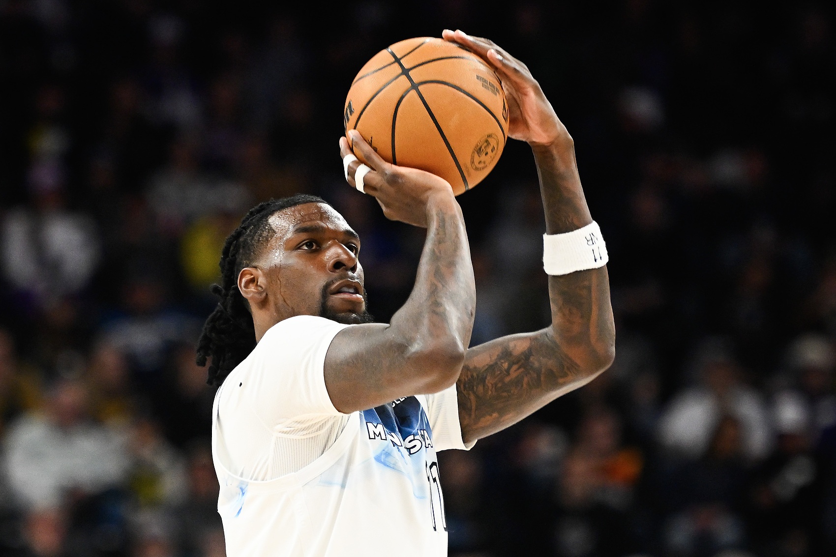  攻堅(jiān)利器！納茲-里德18中9砍全隊(duì)最高23分 三分10中5