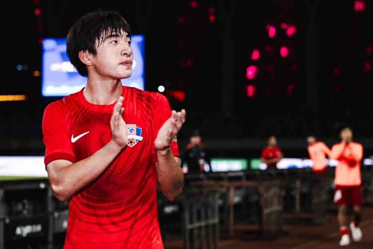  16歲魏祥鑫出戰(zhàn)中超！上村健一：若有能力，越早踢上頂級聯(lián)賽越好