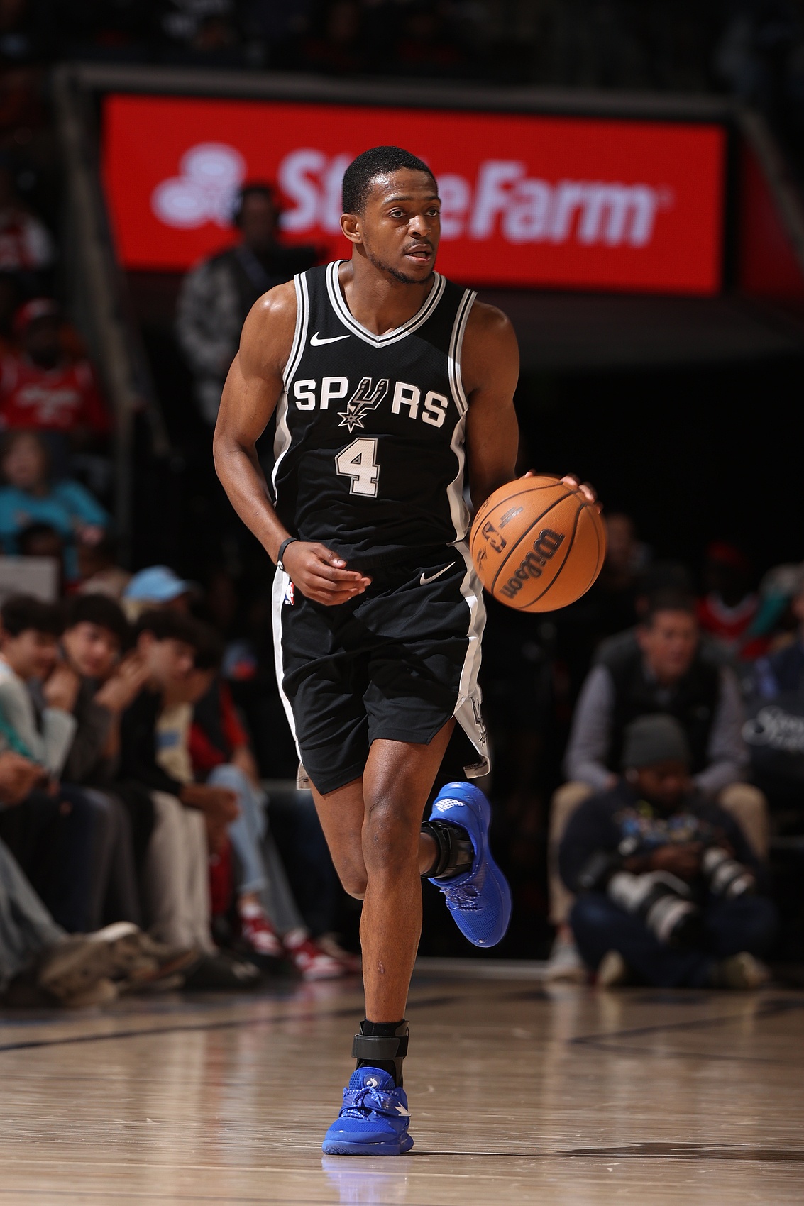  失準(zhǔn)！瓦塞爾得15分5助&?？怂沟?0分4板4助 兩人三分合計15中3