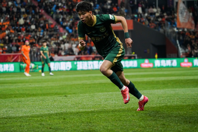  足球報(bào)：有關(guān)05一代球員的使用問題，足協(xié)可以和俱樂部積極溝通