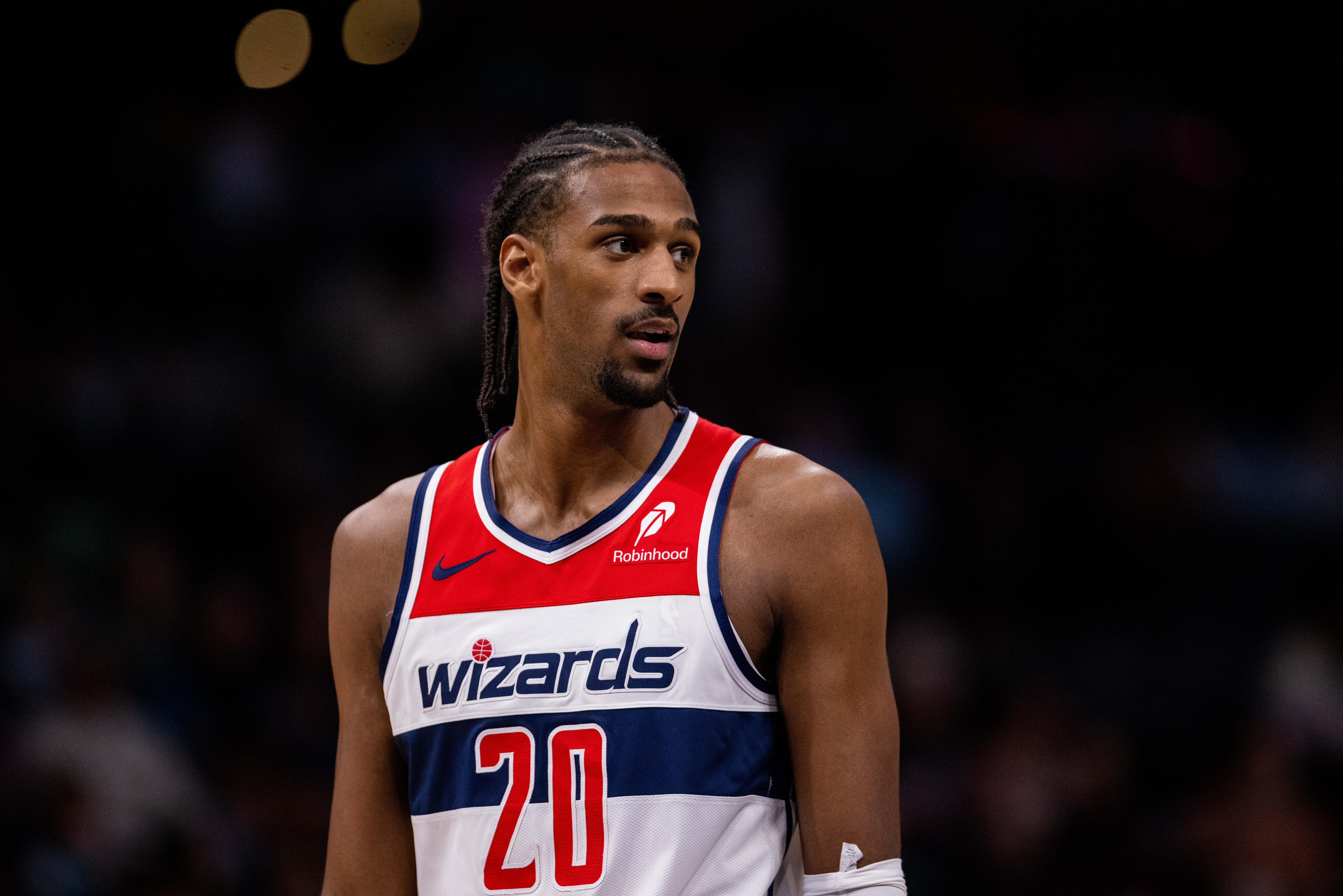  狀態(tài)不俗！薩爾半場(chǎng)9中6拿兩隊(duì)最高16分&填滿(mǎn)數(shù)據(jù)欄