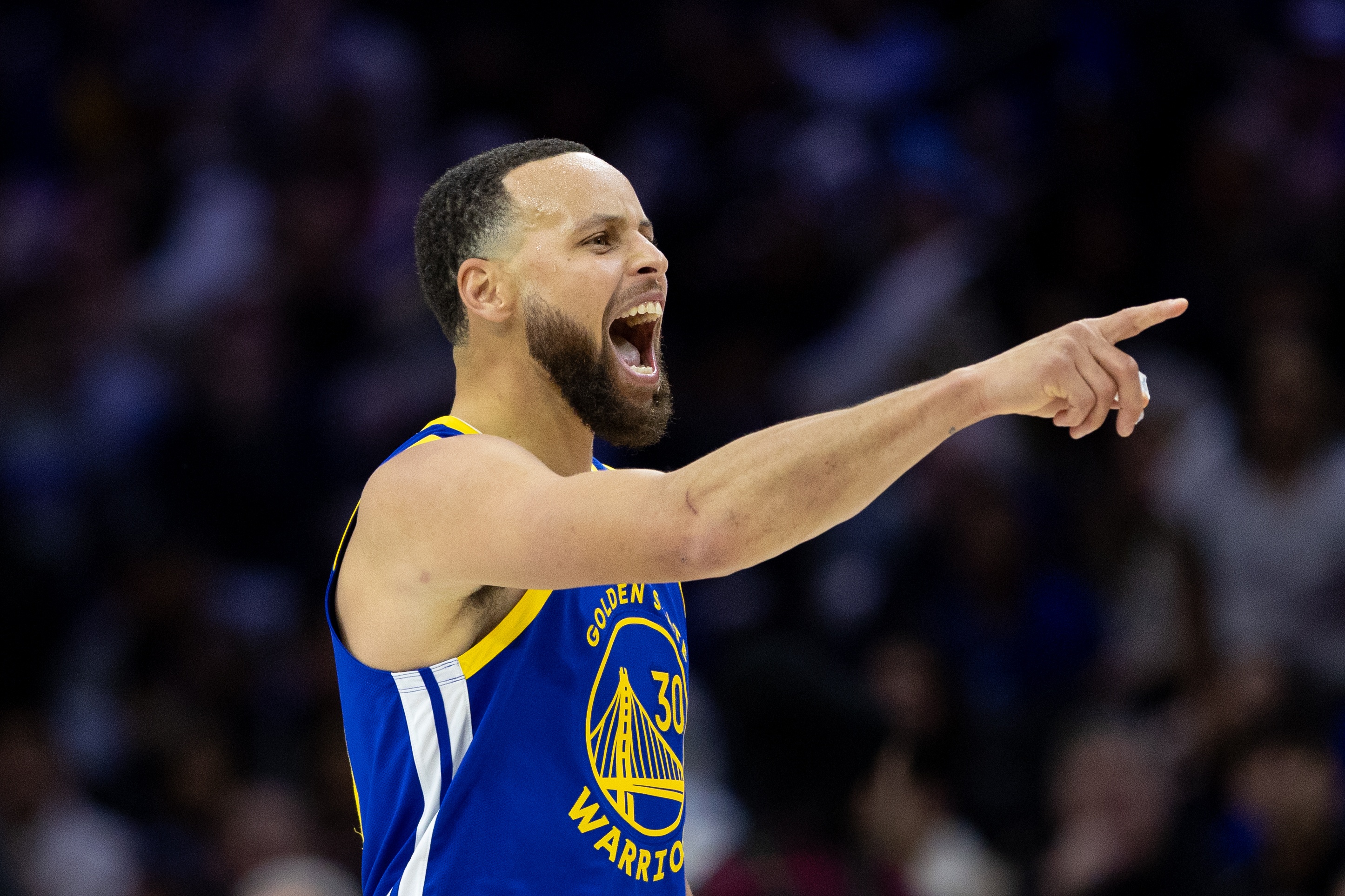  客場響起MVP喊聲！庫里三分13中7對巴克萊說晚安 轟下40分4板4助