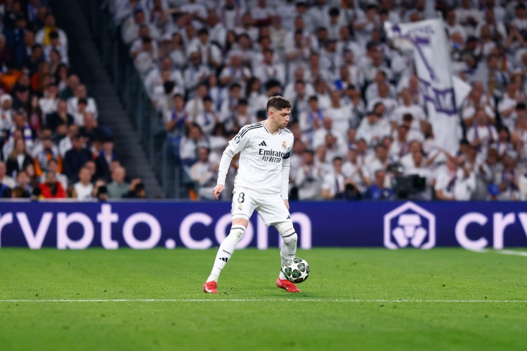  阿斯：巴爾韋德今天正常參加合練，預計戰(zhàn)馬競會首發(fā)