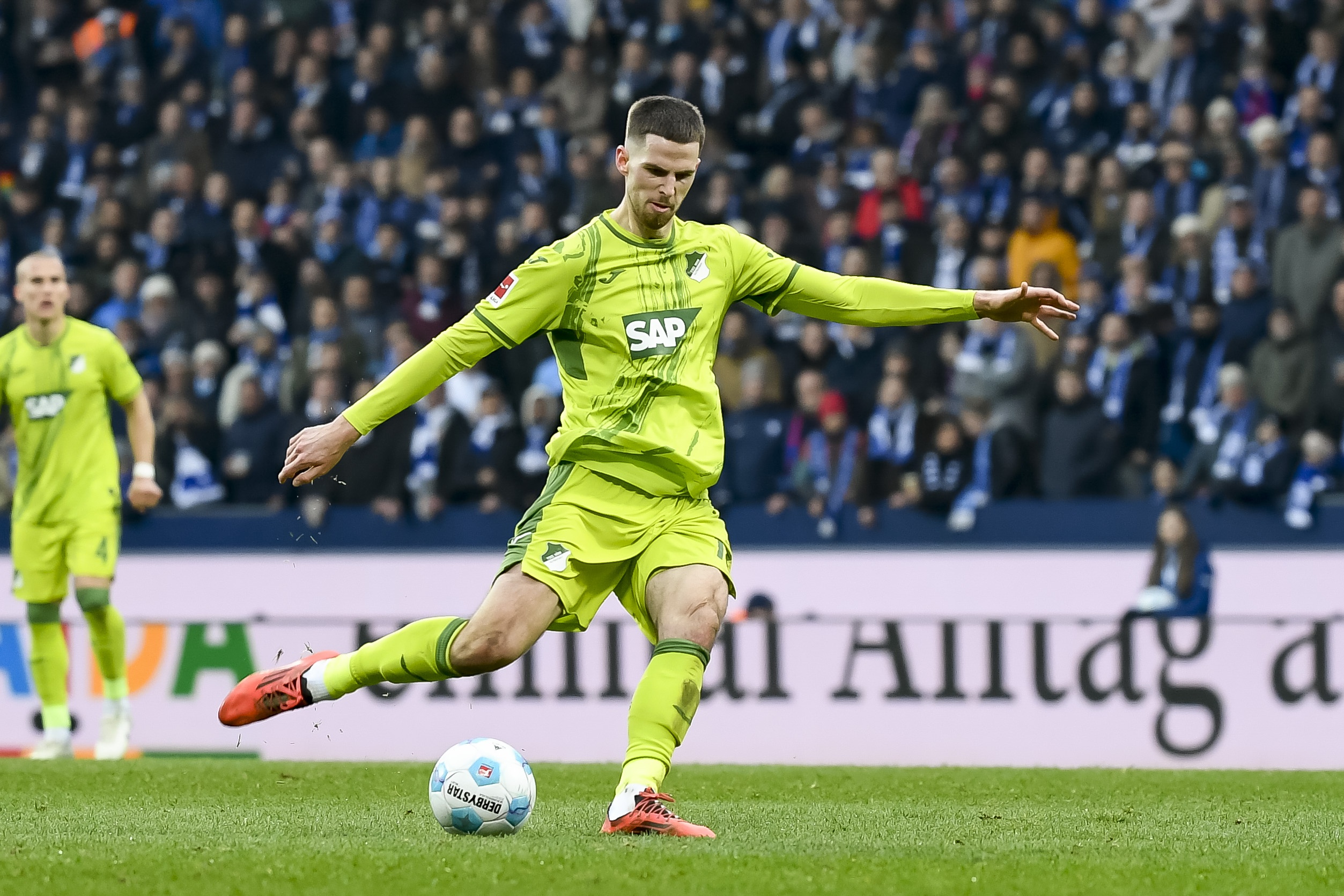  記者：霍芬海姆今夏想留住安東-斯塔赫，若轉會要價至少1500萬歐