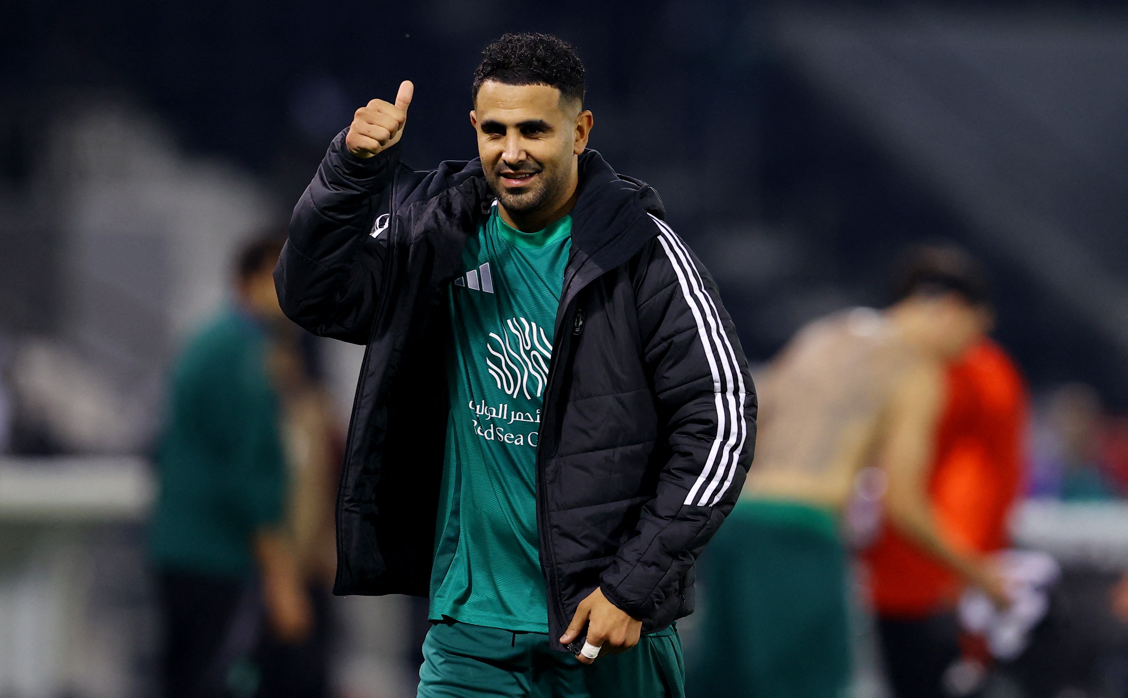  周薪100萬(wàn)不白拿！馬赫雷斯禁區(qū)內(nèi)間接任意球爆射，亞冠9場(chǎng)6球7助