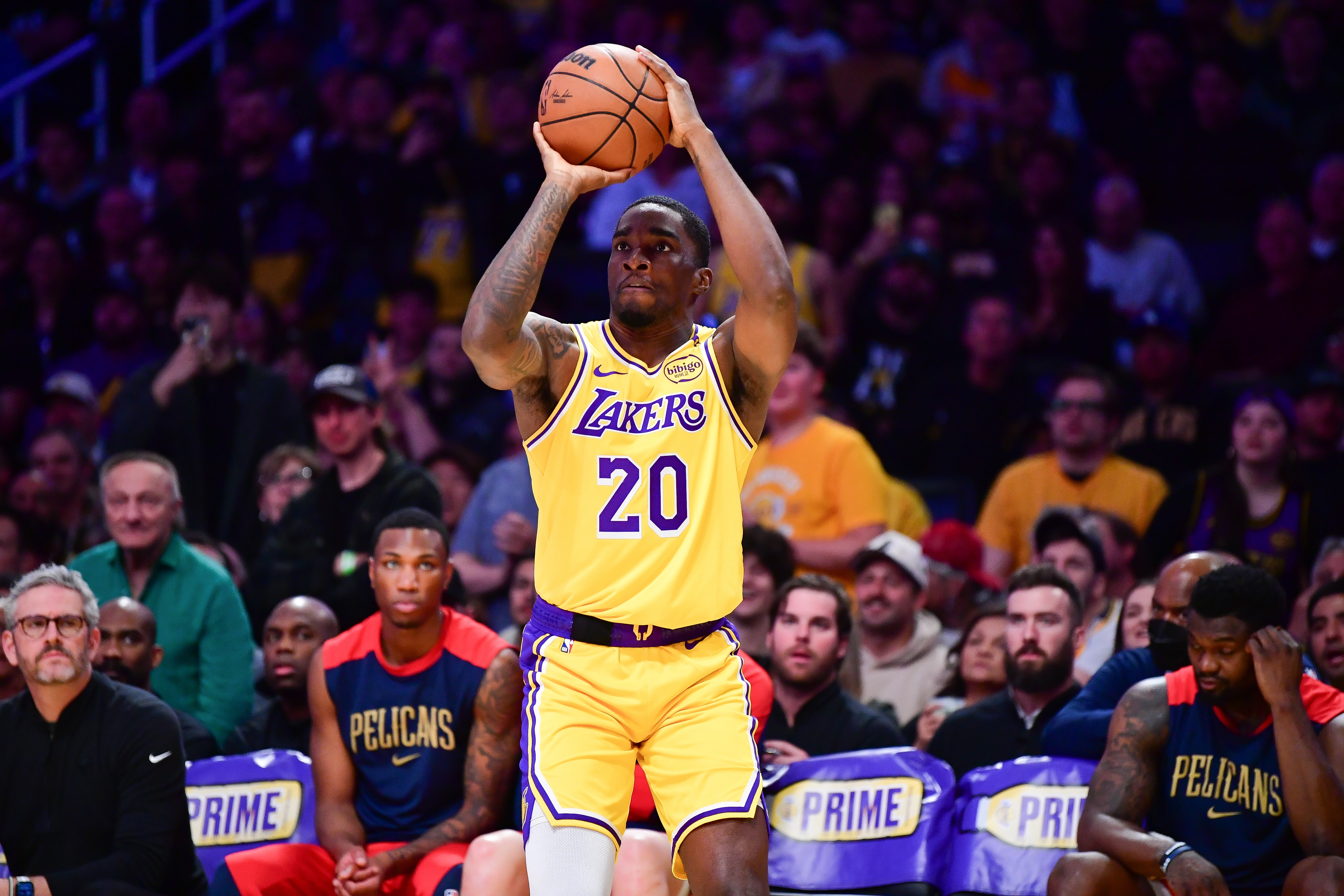  挺給力的！米爾頓上半場6中4&三分2中1拿到9分