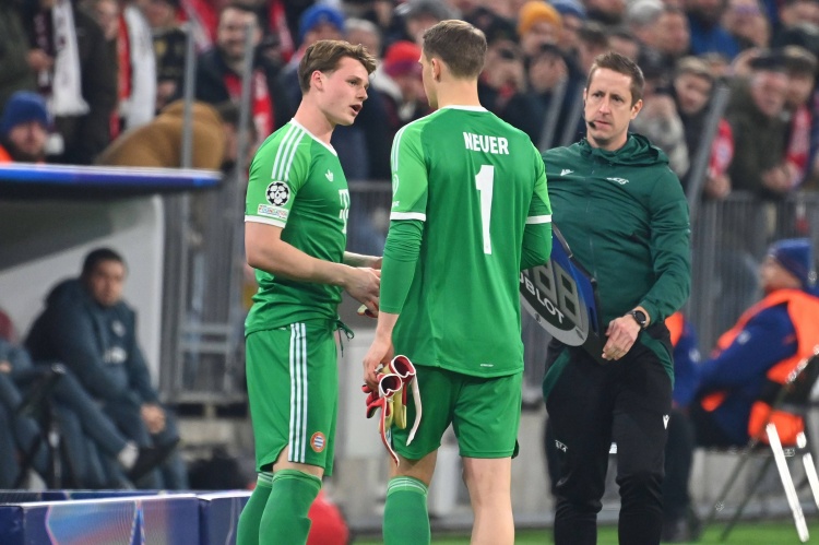  哈曼：拜仁買烏爾比希就是為接班諾伊爾，他現(xiàn)在必須快速適應(yīng)球隊