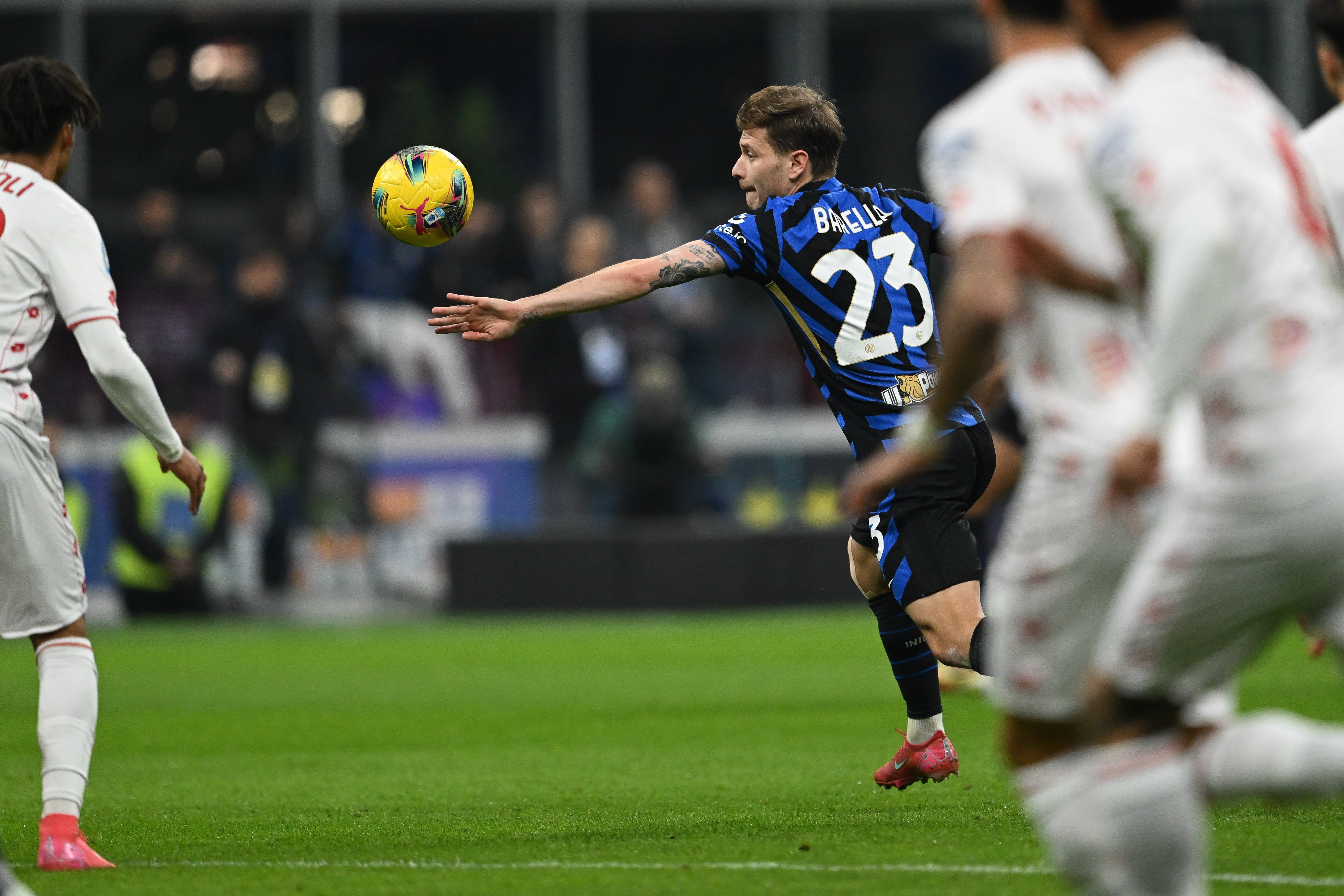  全能！巴雷拉本賽季26場意甲3球5助攻，84次中場三區(qū)贏得球權(quán)最多