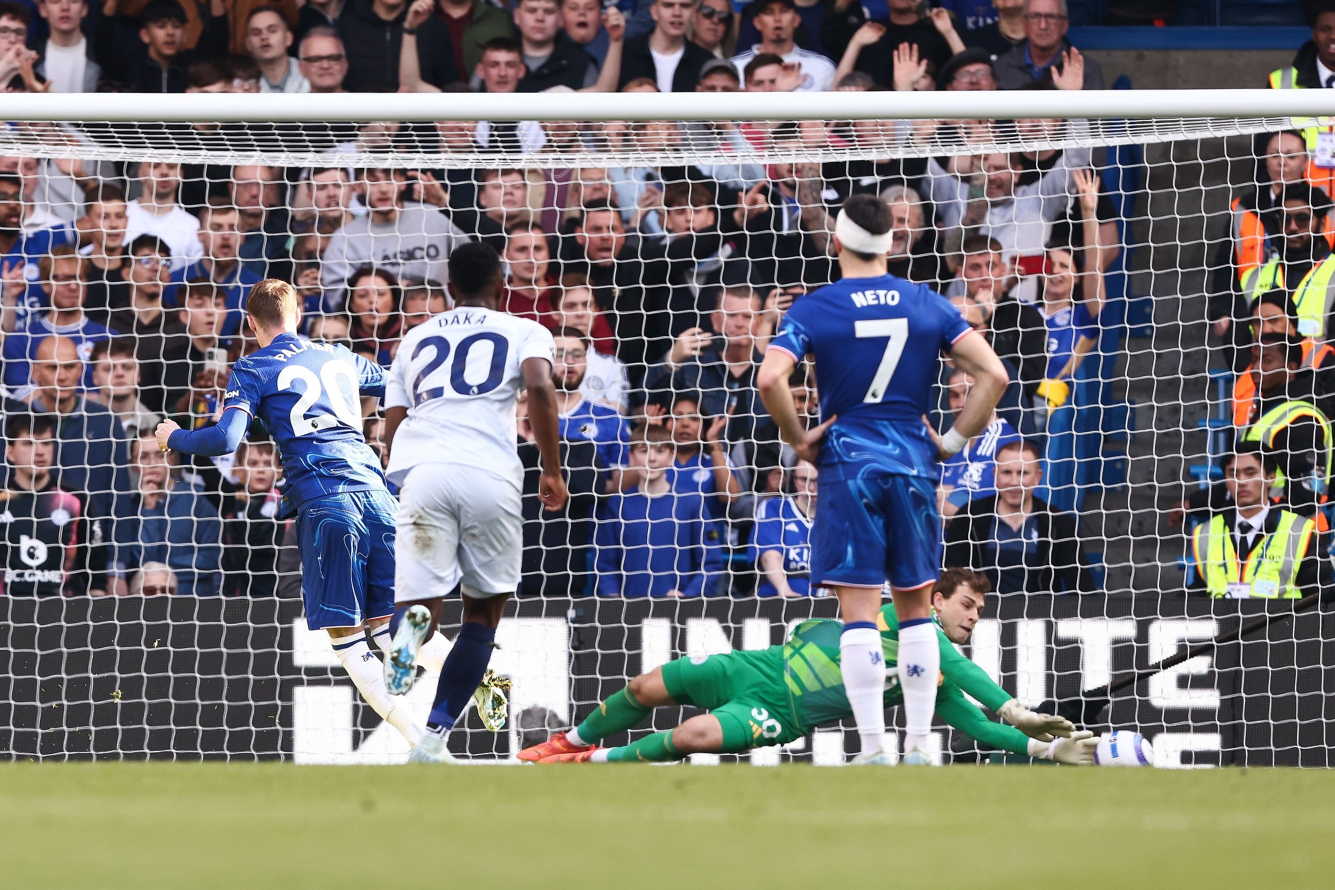  英超點(diǎn)球百分百只剩圖雷！帕爾默生涯首次罰丟點(diǎn)球，此前12中12