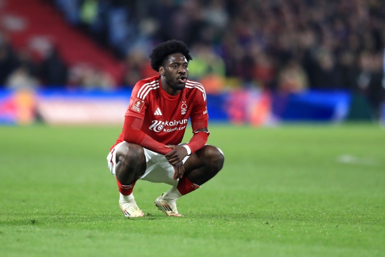  誰能免簽？28歲森林后衛(wèi)埃納防守三區(qū)贏得球權(quán)105次 五大聯(lián)賽最多