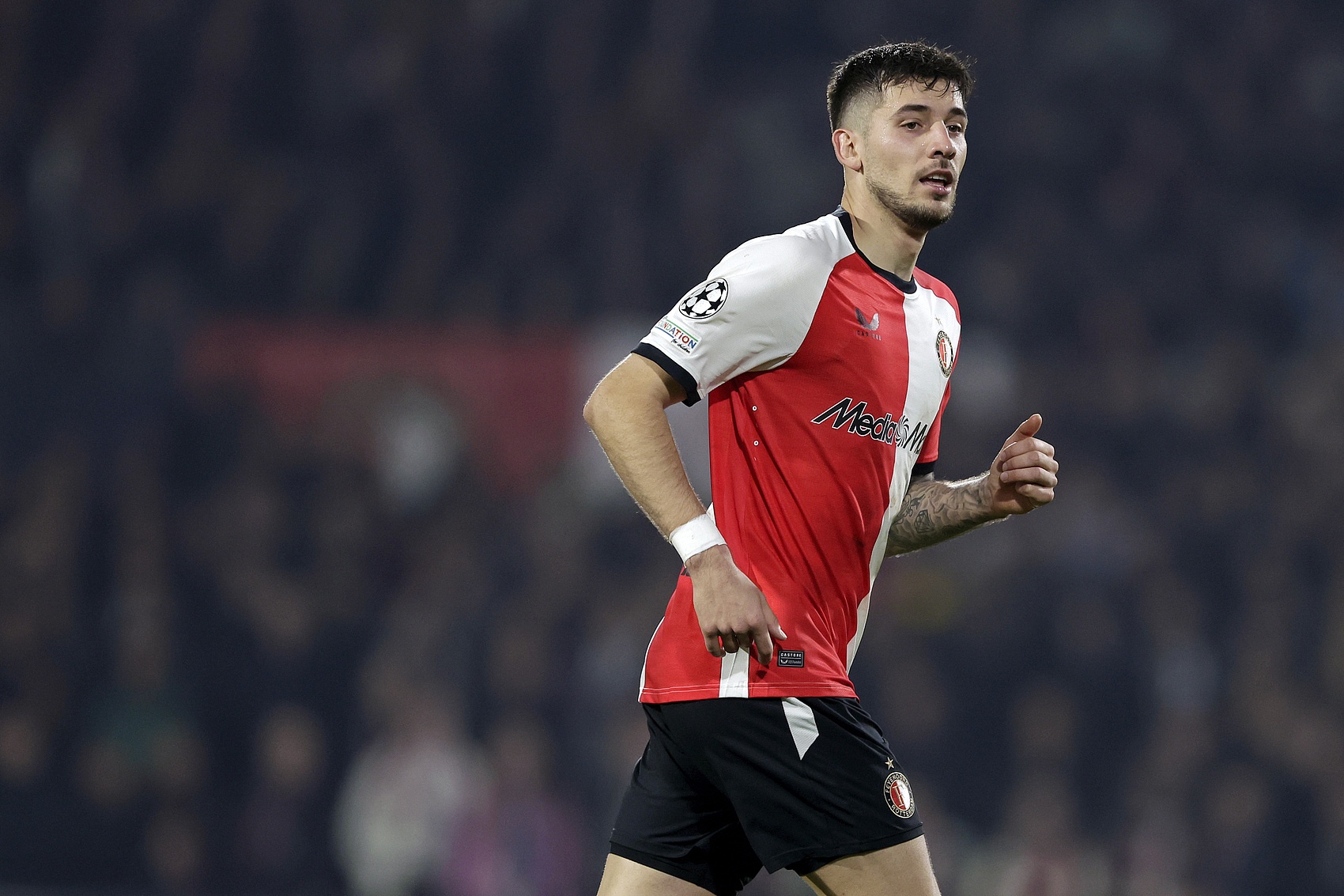  費(fèi)耶諾德中場：我們只是輸了國米2球，很難逆轉(zhuǎn)但并非不可能做到