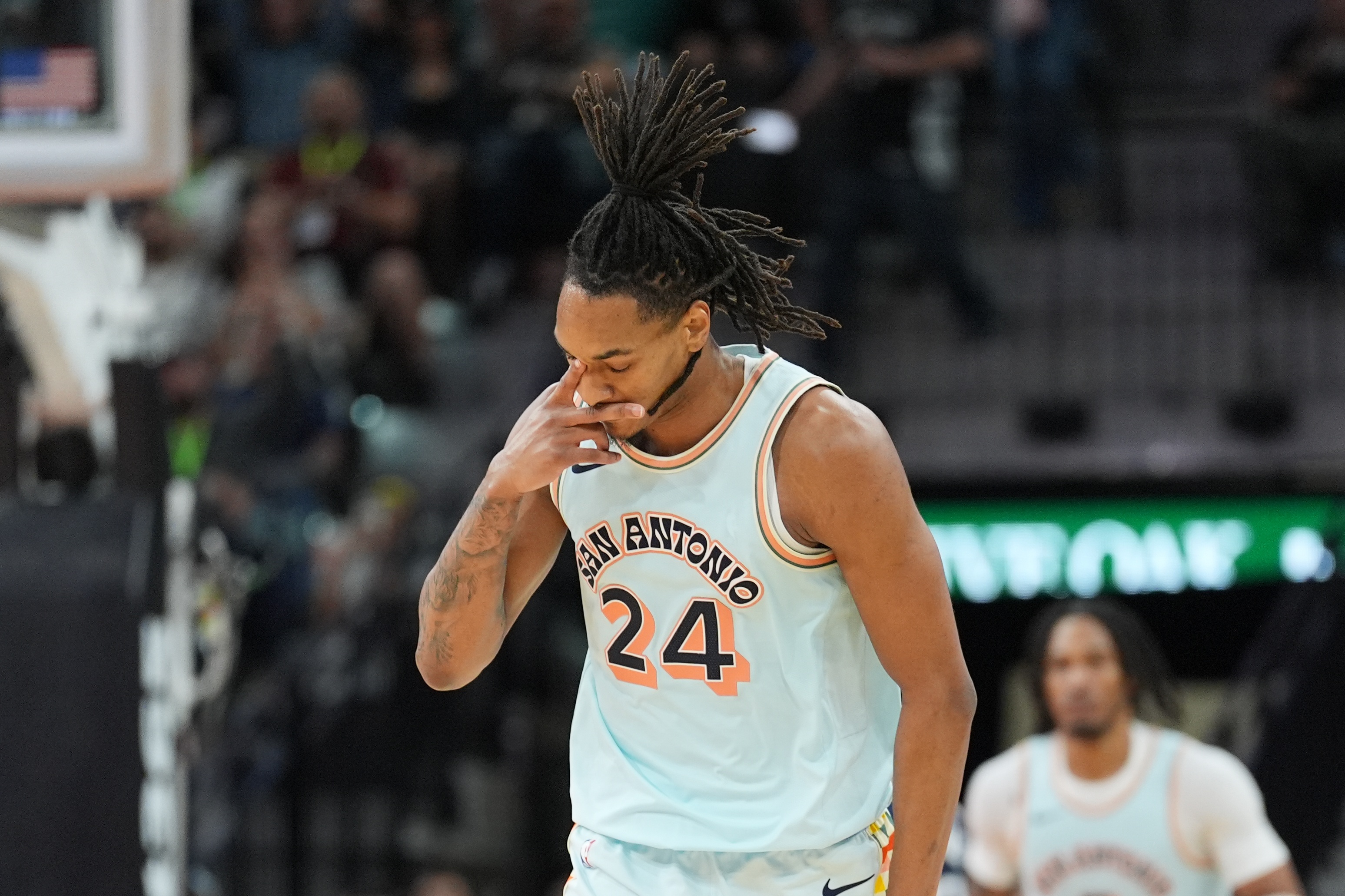  正負(fù)值+37很哇塞！瓦塞爾14中11高效砍25分 另有6板3助2斷1帽