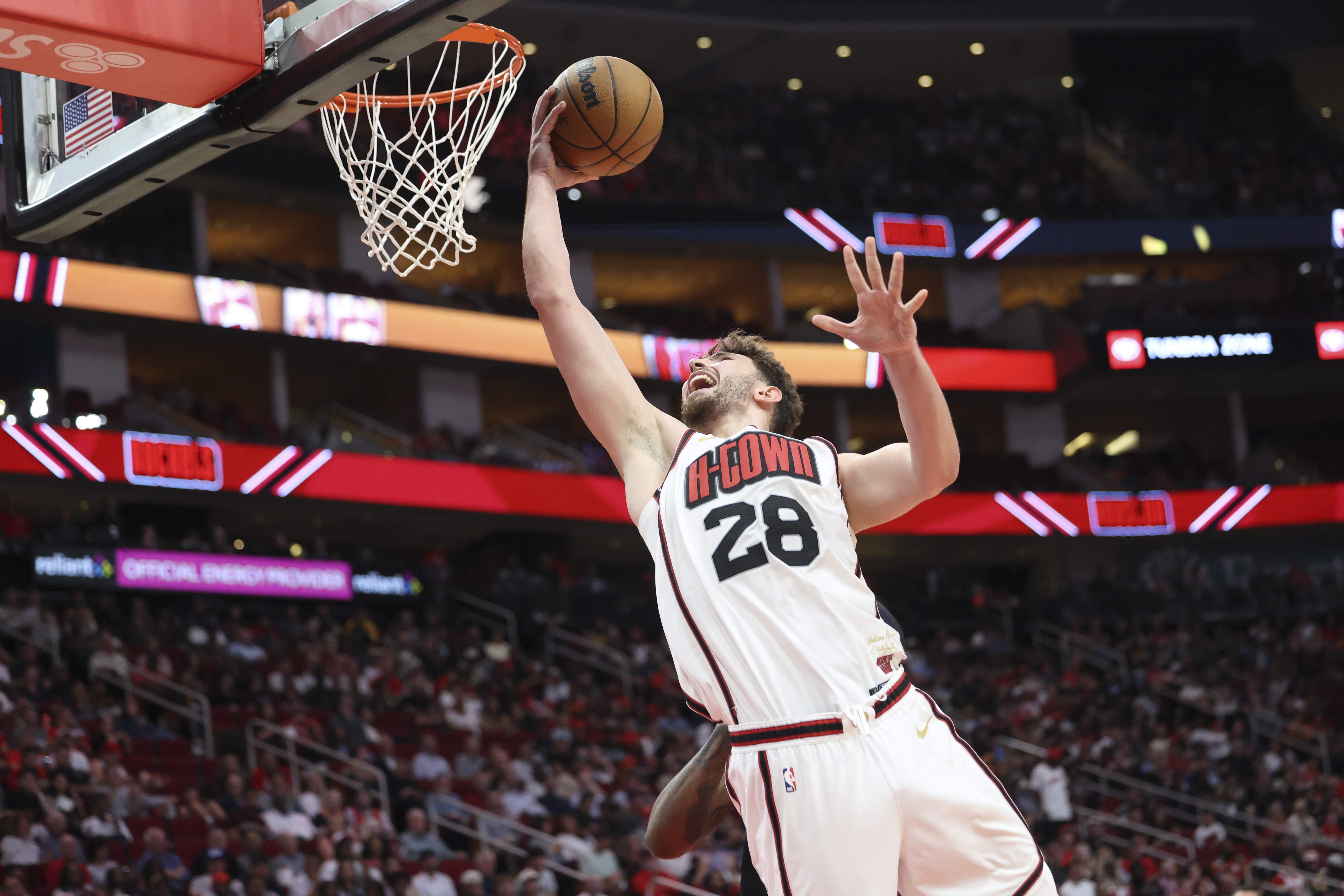  申京：余下比賽不多了 各隊?wèi)?zhàn)績相當(dāng) 我們盡可能努力打球努力比賽